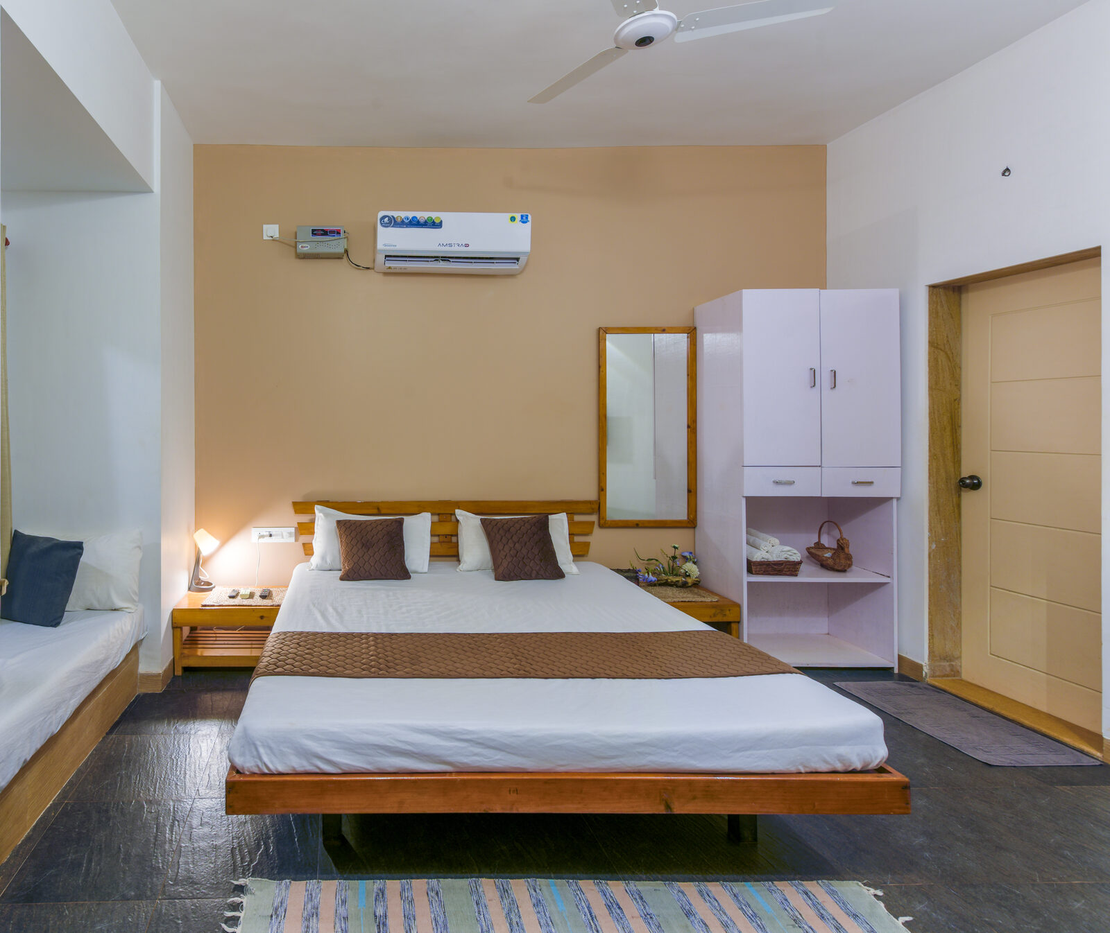 Room 3 at SuR Resort
